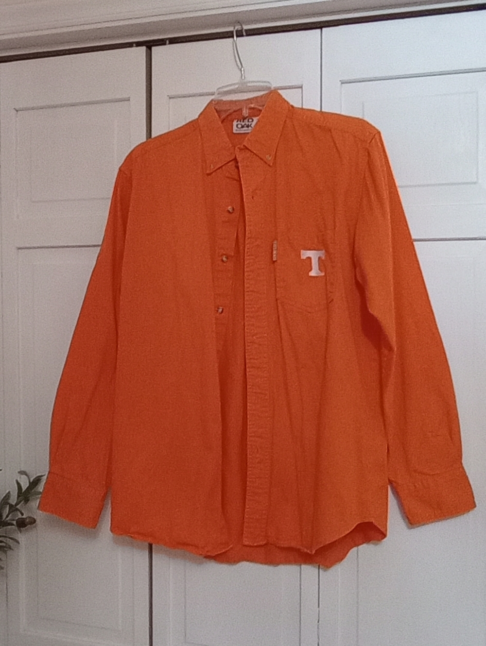 Red Oak Vintage Tennessee Button Down Shirt Size Medium
